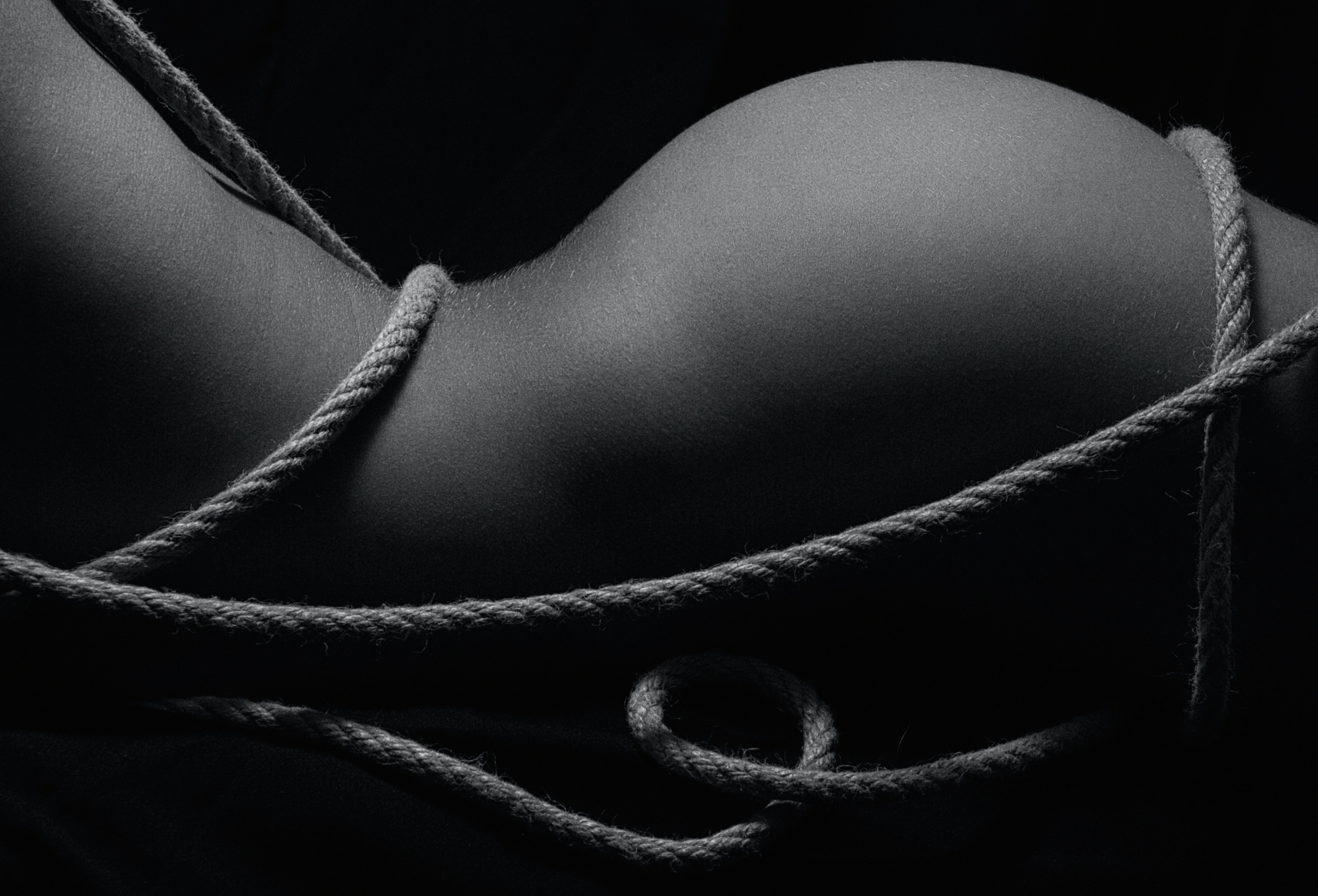 Bondage Tape vs Cuffs vs Rope: Choosing Your First Restraint