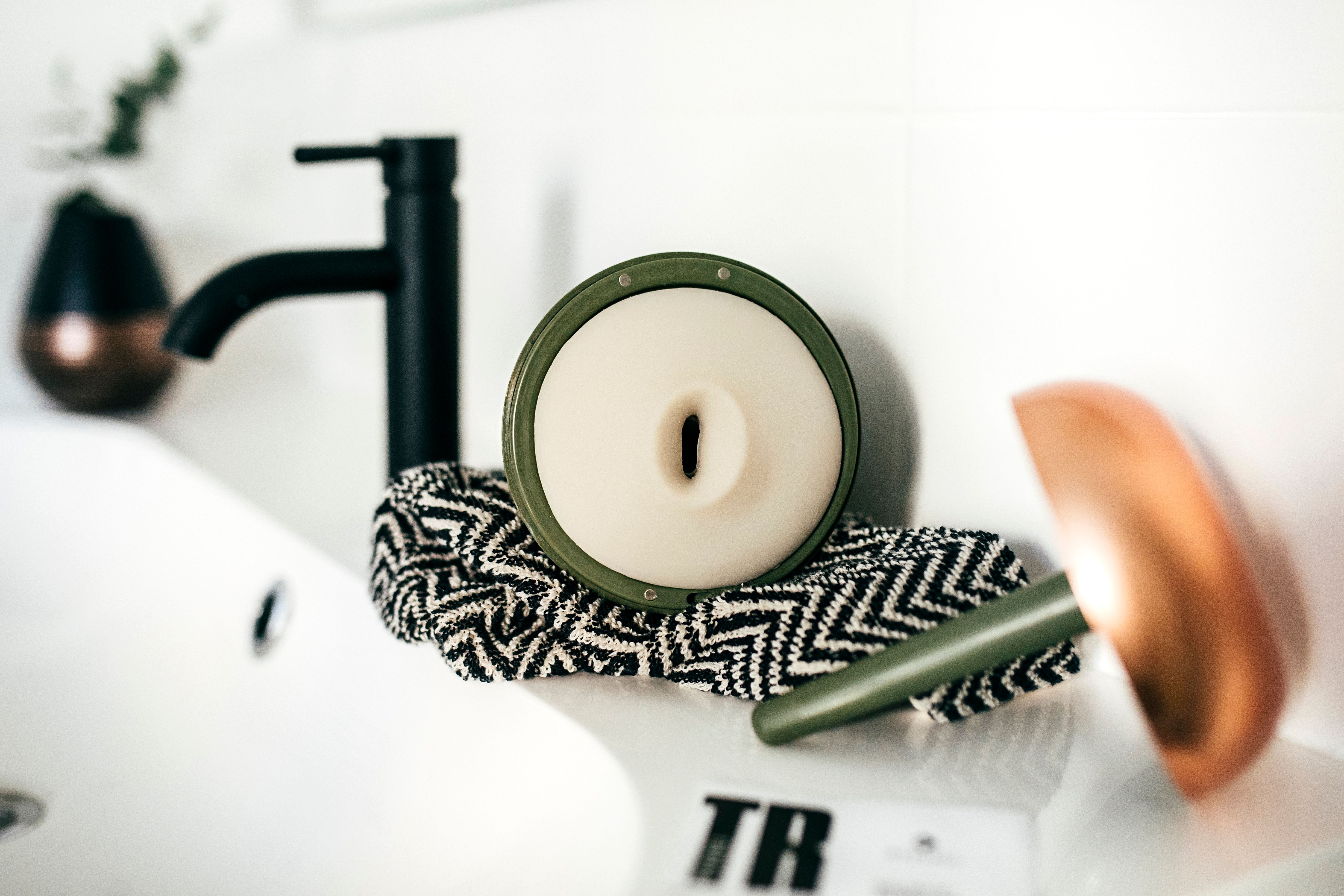 How to Use a Fleshlight: A Plain UK Guide