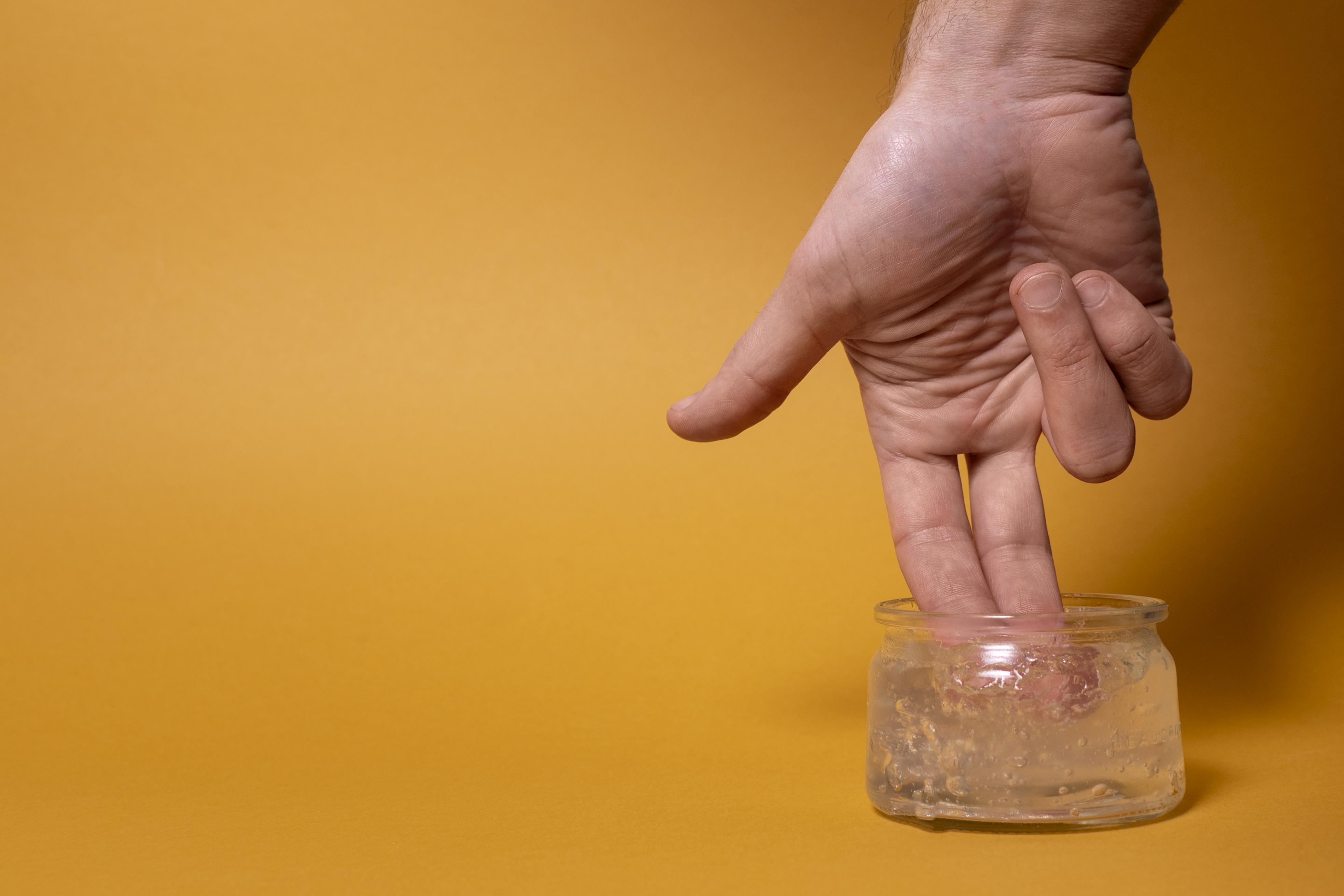 The Lube Guide UK: Water vs Silicone vs Hybrid in 2026