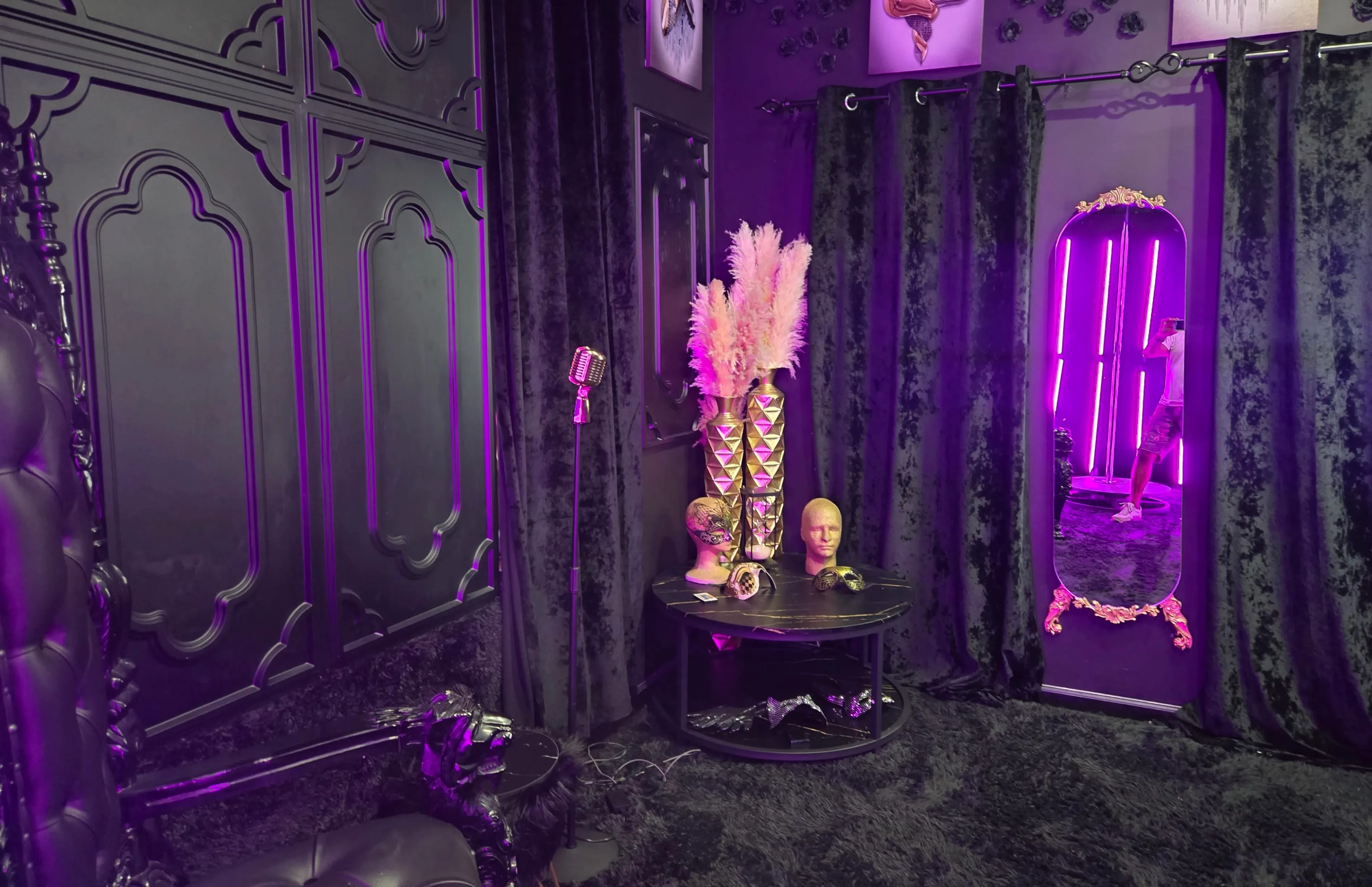 The Wardrobe of a Quiet Kink